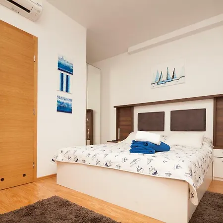 Apartment Luxury With Private Rooftop Terrace Pula